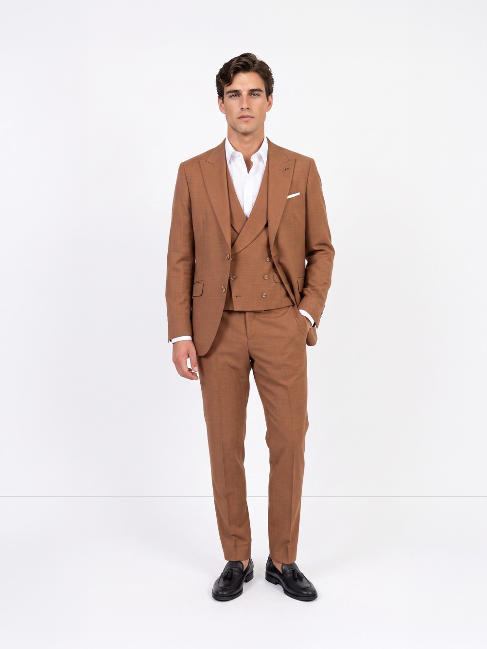 Fato liso slim fit com colete