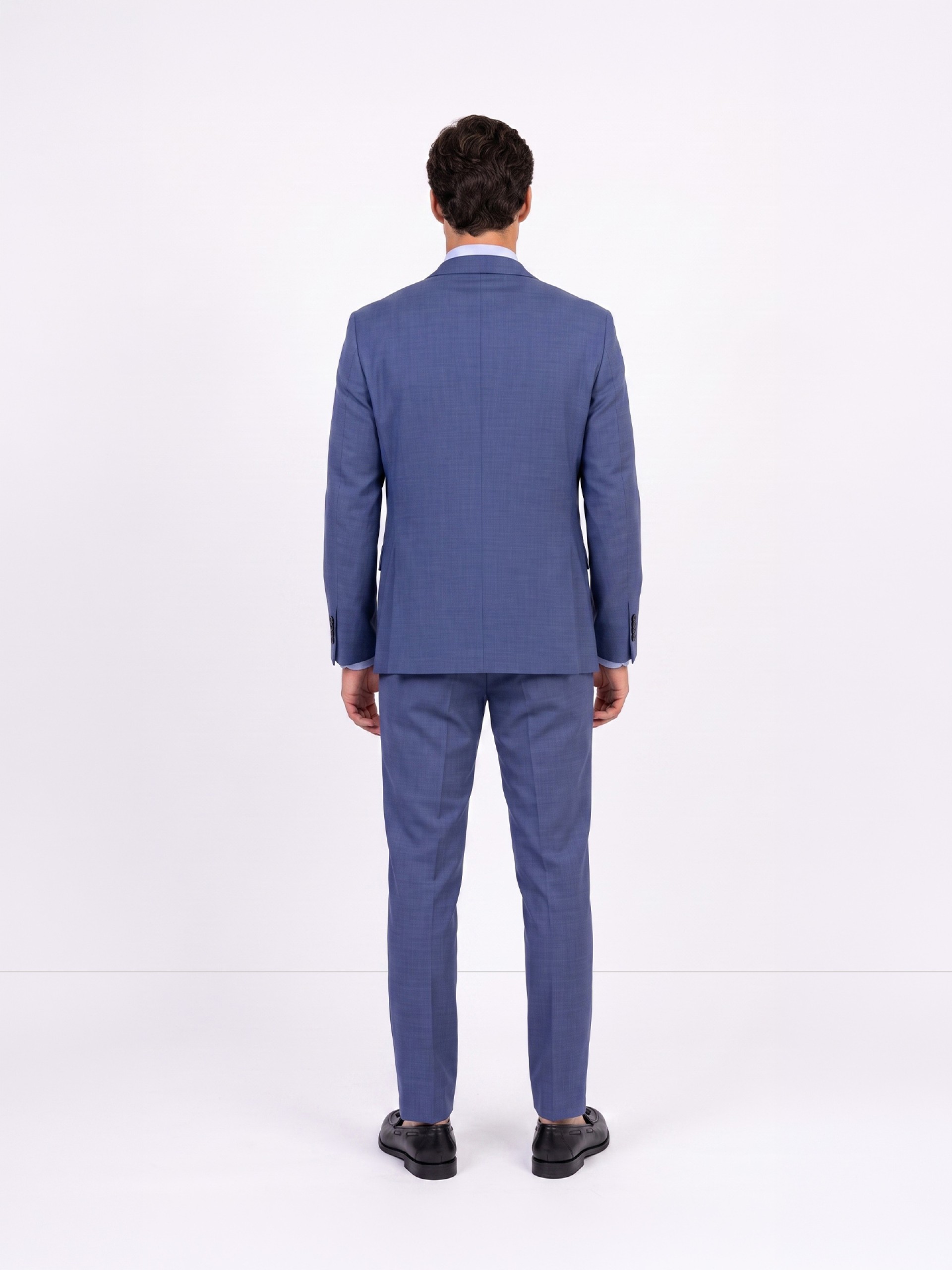Fato liso slim fit com colete