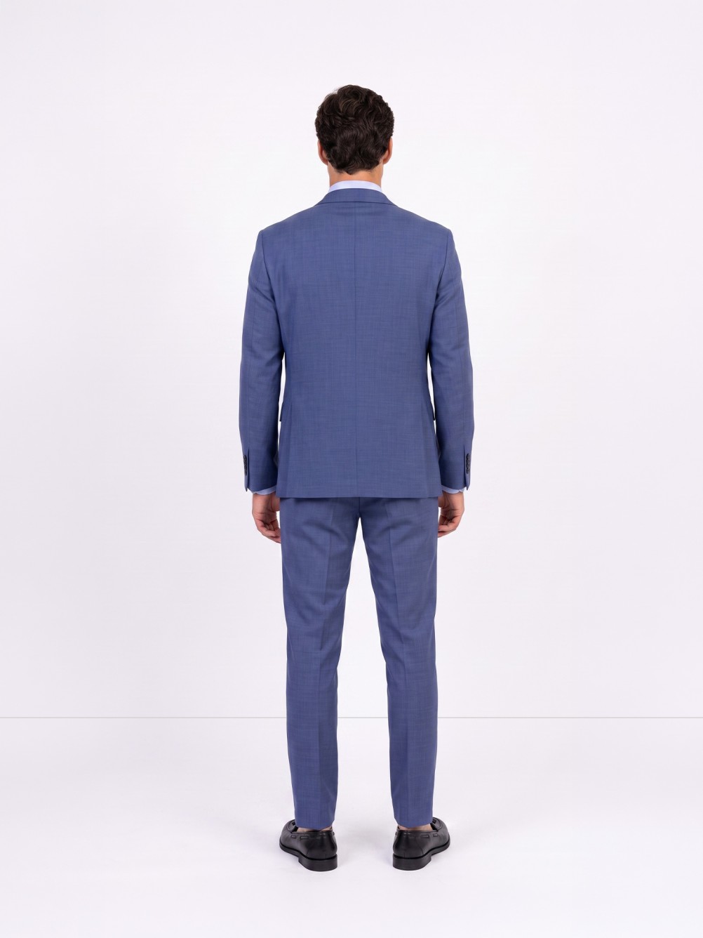 Fato liso slim fit com colete