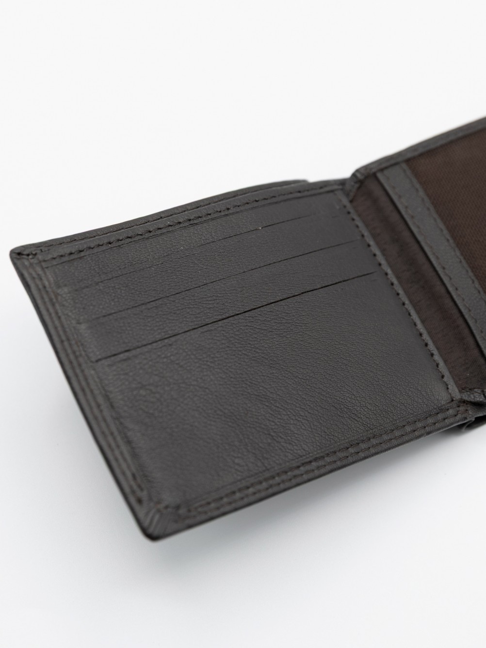 Carteira com compartimento para moedas