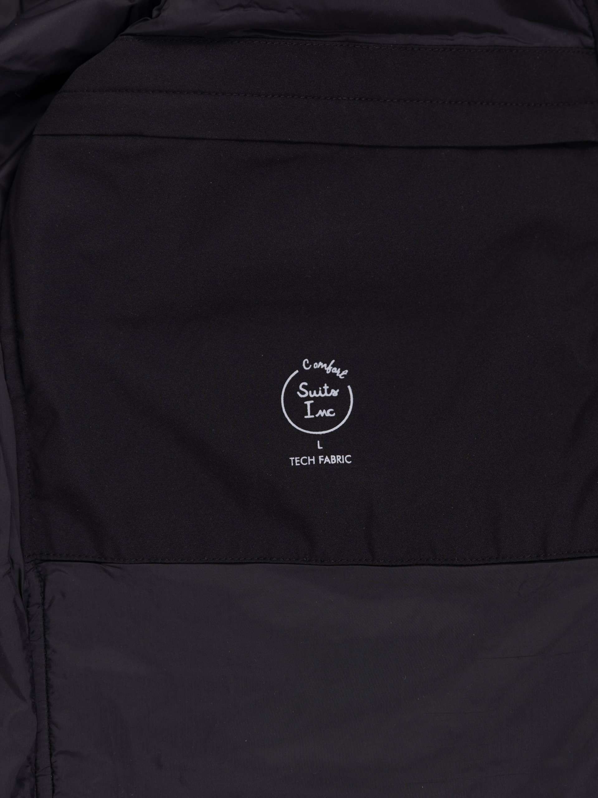 Blusão técnico com bolsos de chapa