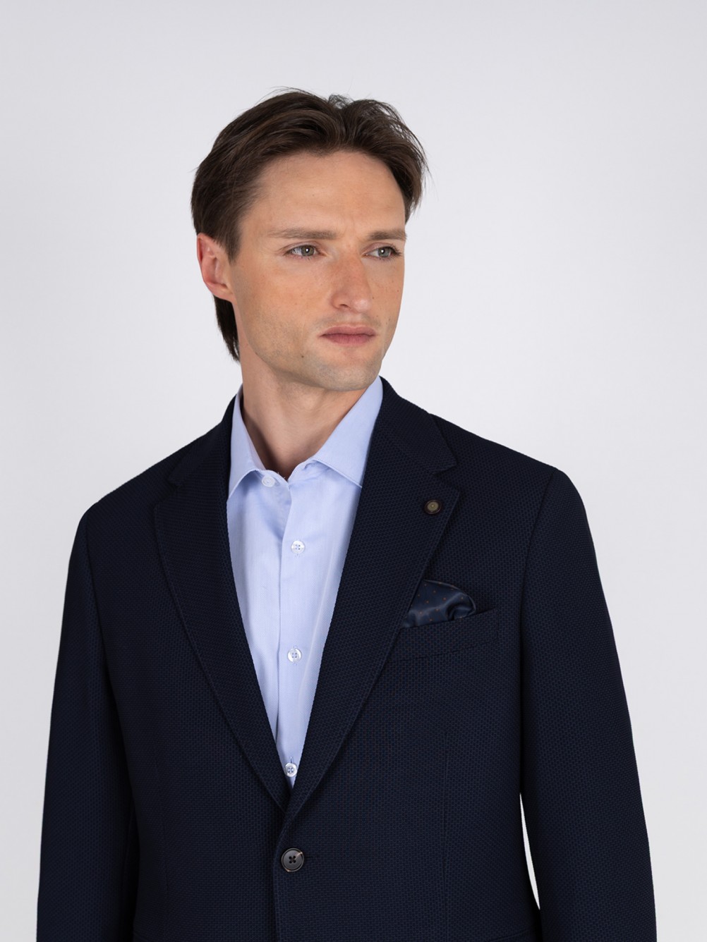 Blazer estruturado com cotoveleiras