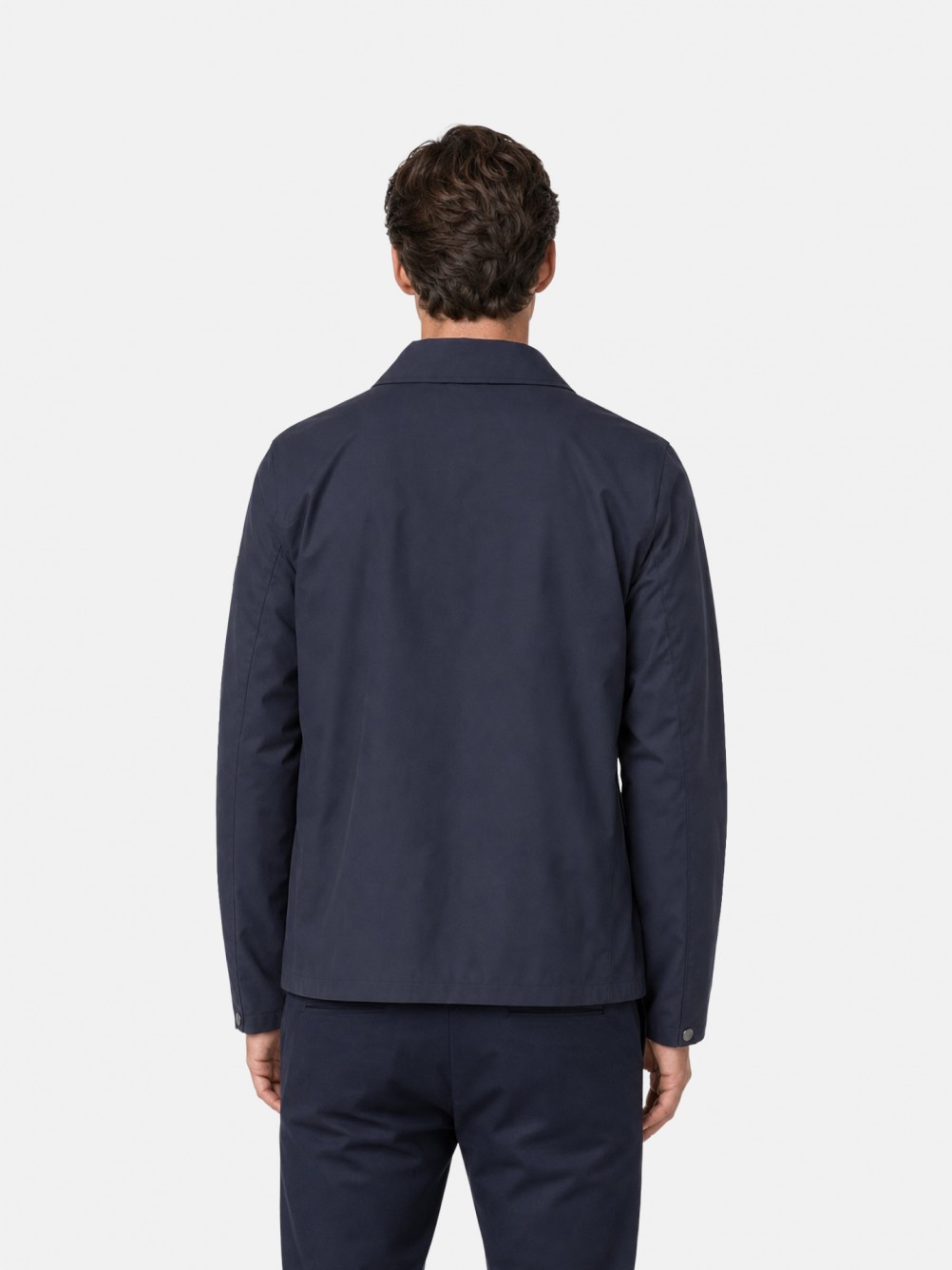 Technical jacket with patch pockets